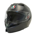 Casco AGV K3 S con el soporte de mentonera RiderMounts instalado