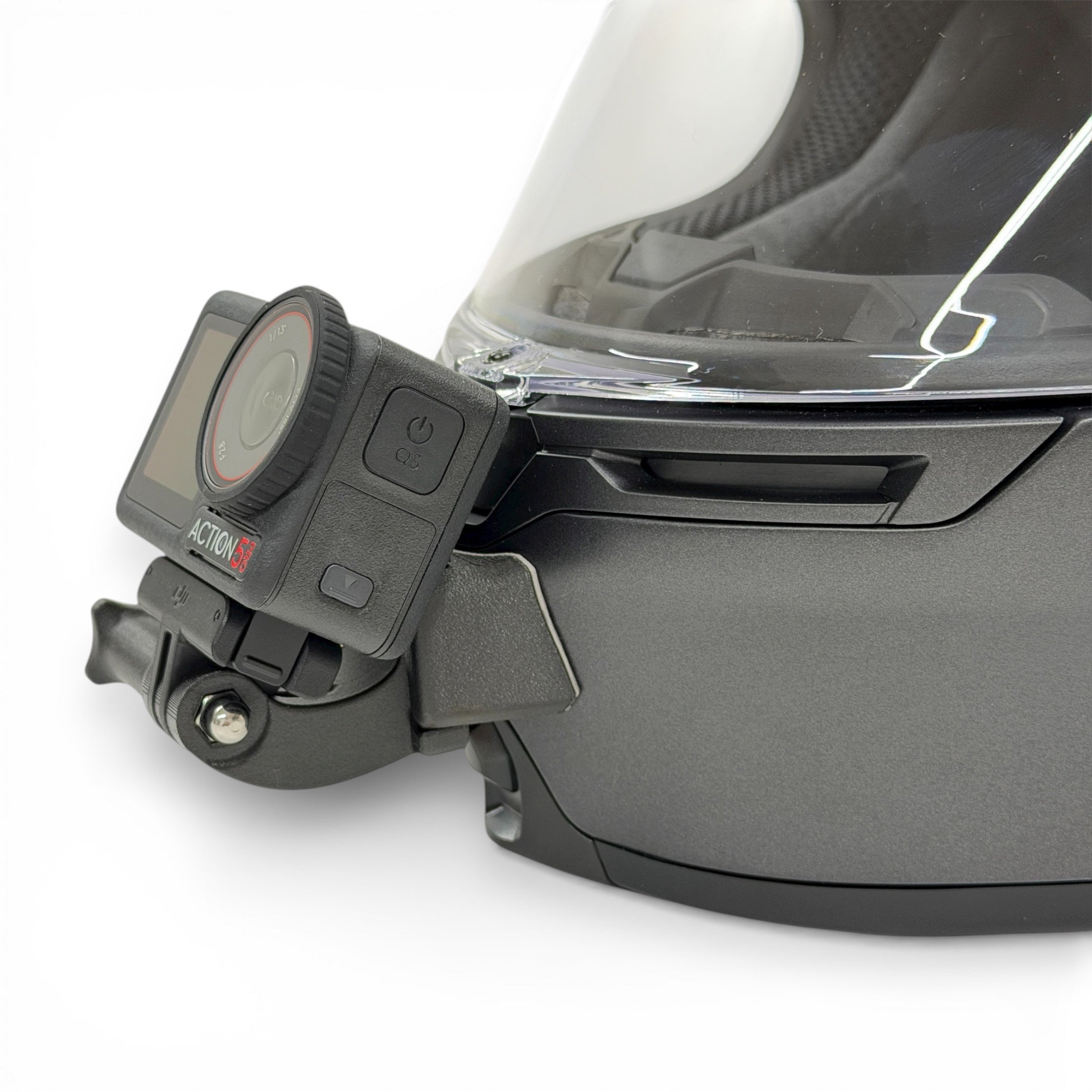 Soporte de mentonera RiderMounts en el casco AGV K6 S visto desde otro ángulo