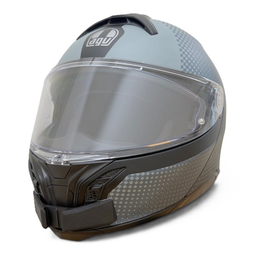 Casco AGV TOURMODULAR con el soporte de mentonera RiderMounts instalado