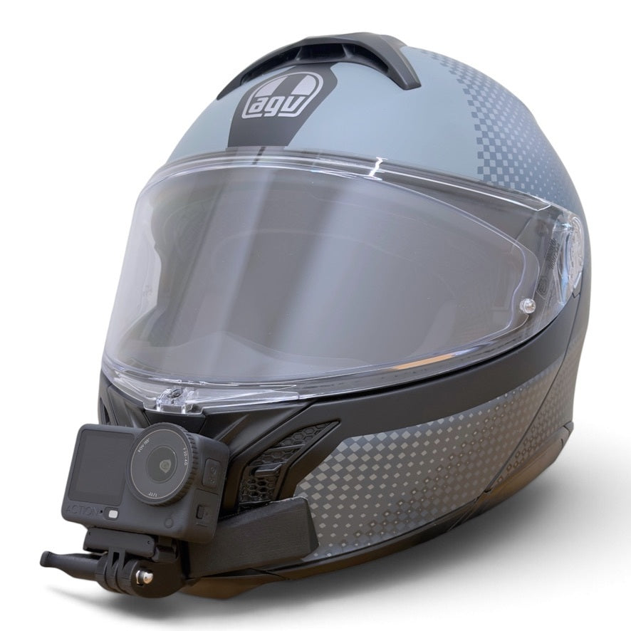 Casco AGV TOURMODULAR con soporte de mentonera RiderMounts y cámara de acción montada