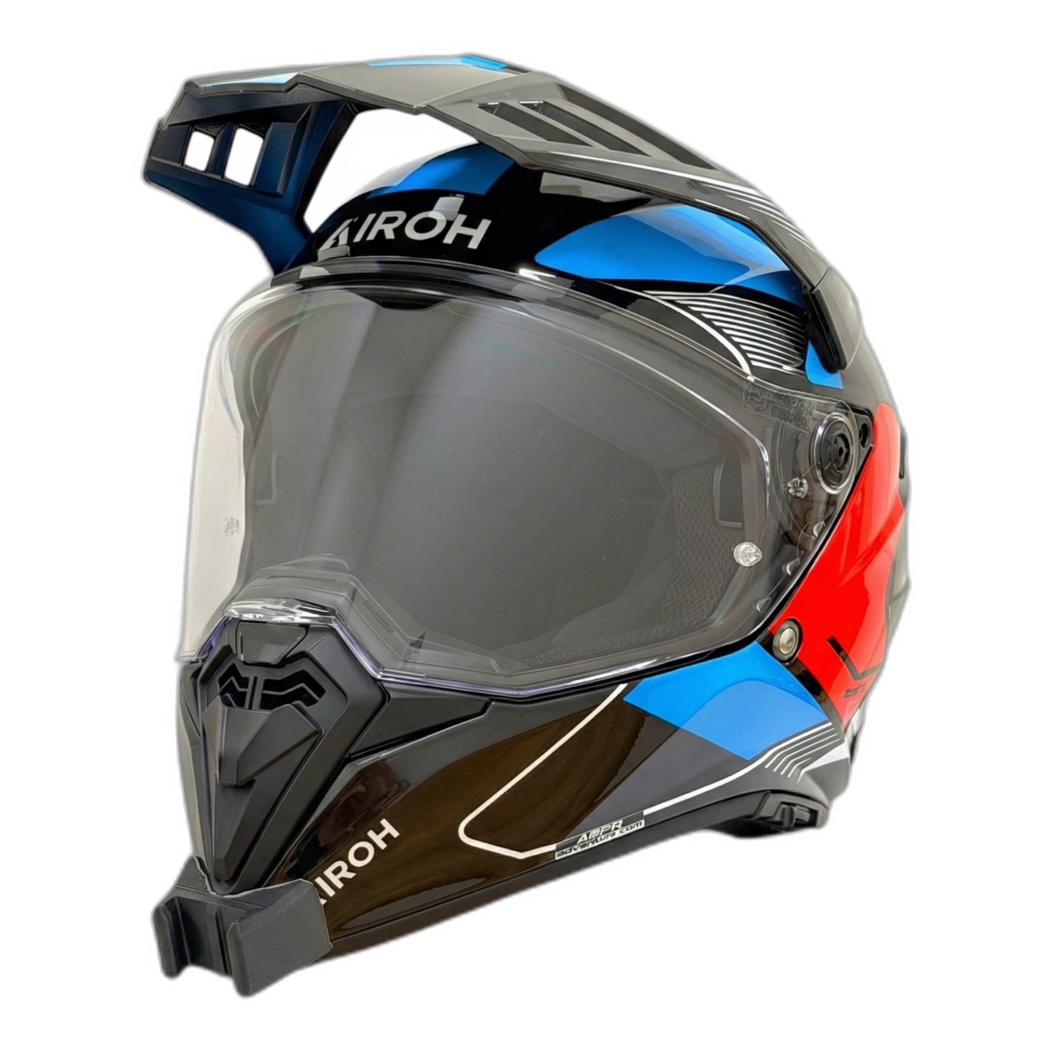 Casco AIROH BANDIT con el soporte de mentonera RiderMounts instalado