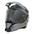 Casco AIROH COMMANDER 1 con el soporte de mentonera RiderMounts instalado