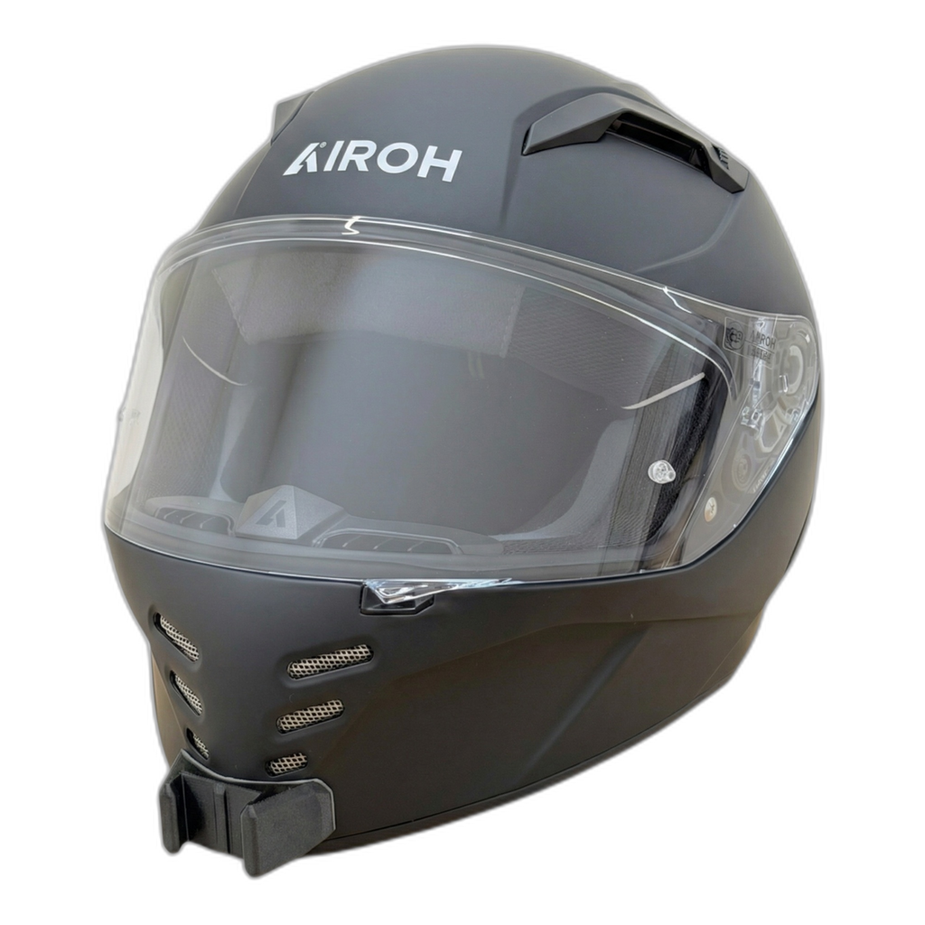Casco AIROH CONNOR con el soporte de mentonera RiderMounts instalado