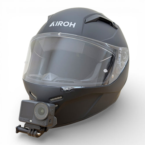 Casco AIROH CONNOR con soporte de mentonera RiderMounts y cámara de acción montada