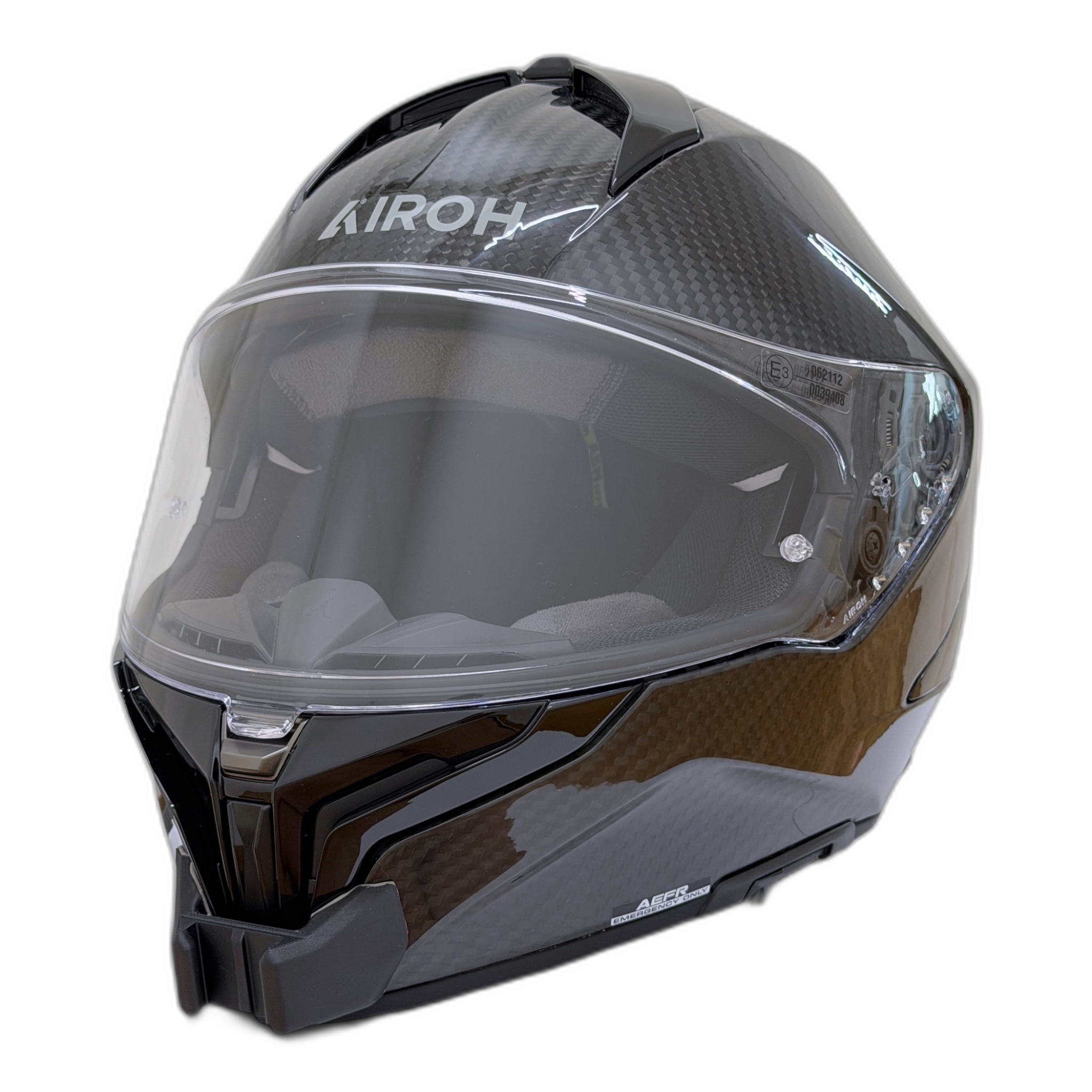 Casco AIROH MATRIX con el soporte de mentonera RiderMounts instalado