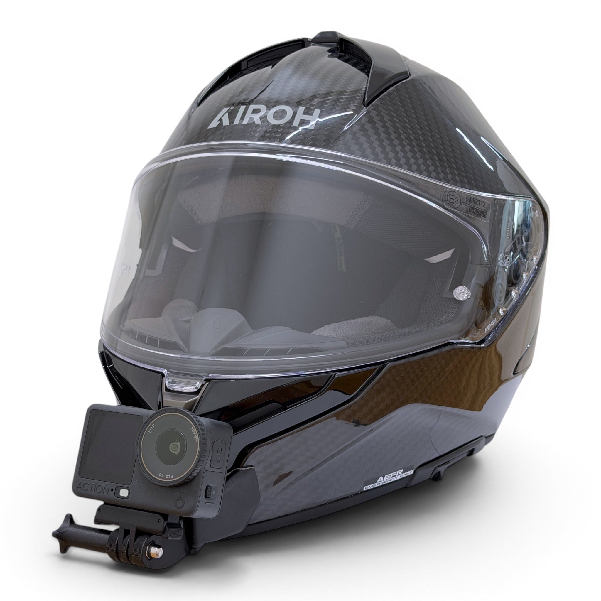 Casco AIROH MATRIX con soporte de mentonera RiderMounts y cámara de acción montada
