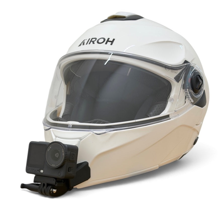 Casco AIROH SPECKTRE con soporte de mentonera RiderMounts y cámara de acción montada
