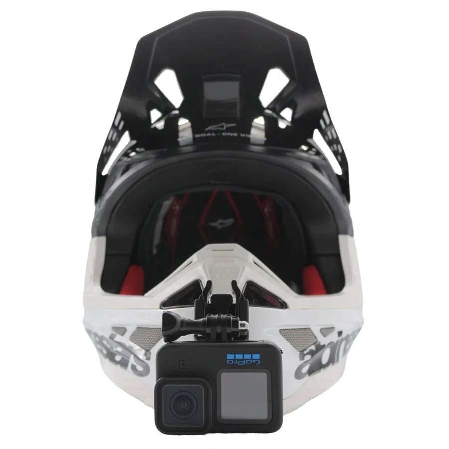 Soporte de mentonera RiderMounts en el casco ALPINESTARS SUPERTECH M8 (SM8) visto desde otro ángulo