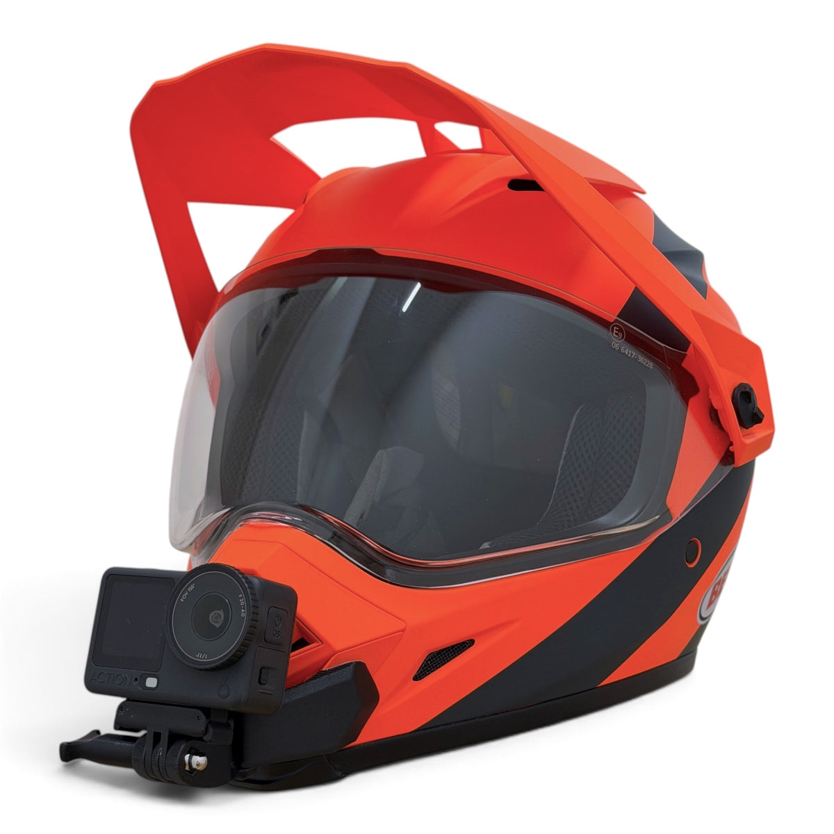 Casco BELL MX-9/MX-9 ADVENTURE con soporte de mentonera RiderMounts y cámara de acción montada