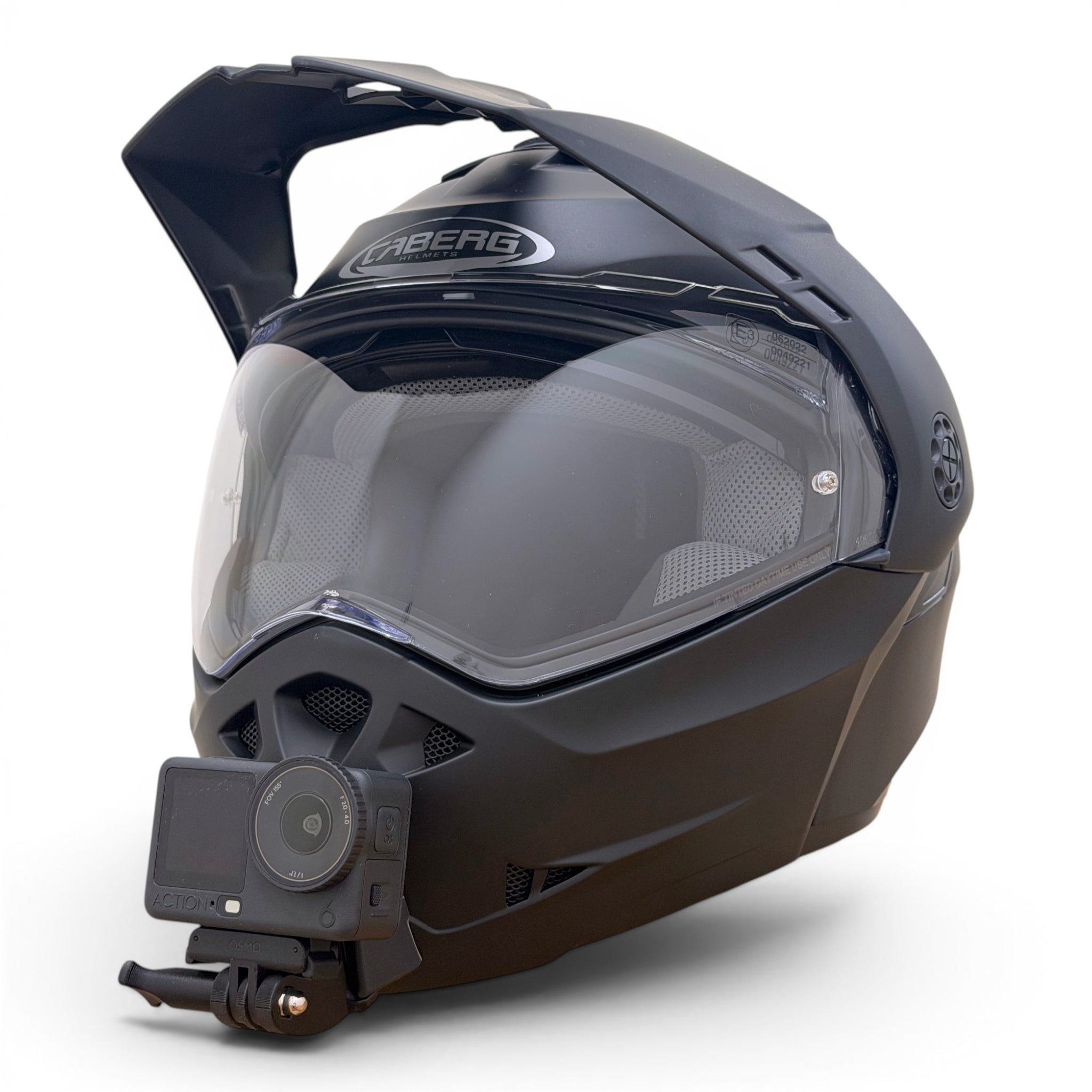 Casco CABERG TOURMAX X con soporte de mentonera RiderMounts y cámara de acción montada
