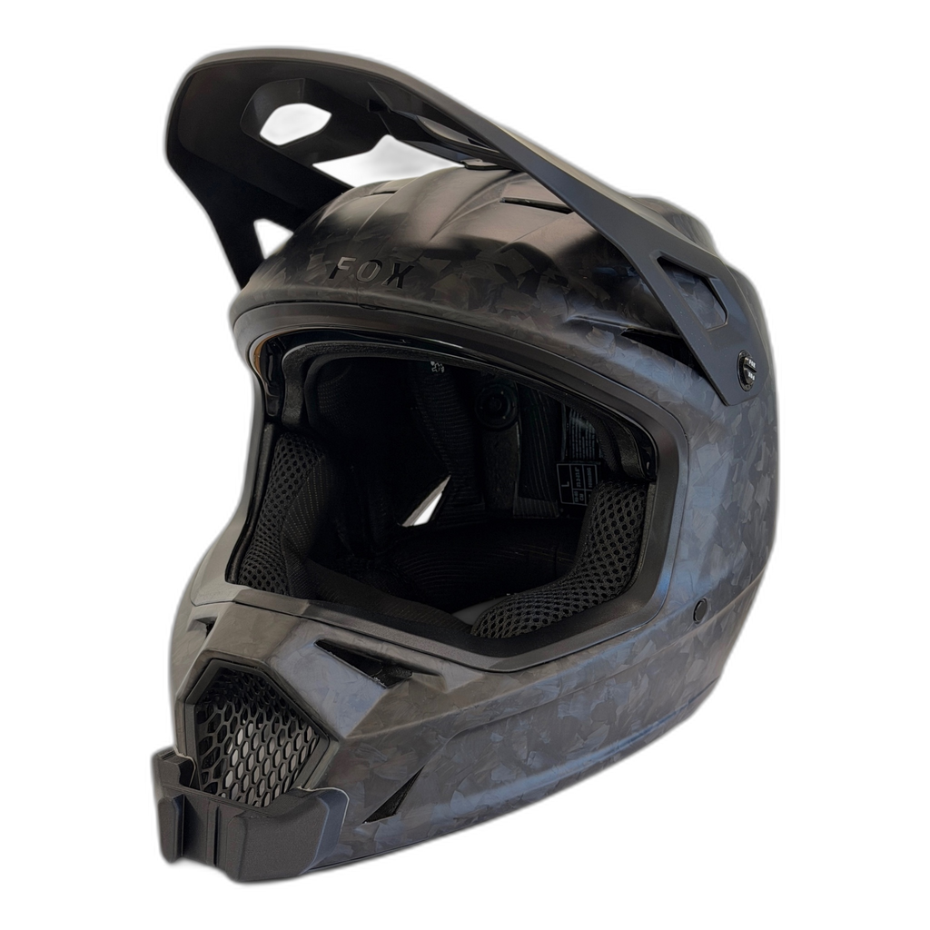 Casco FOX RAMPAGE RS con el soporte de mentonera RiderMounts instalado