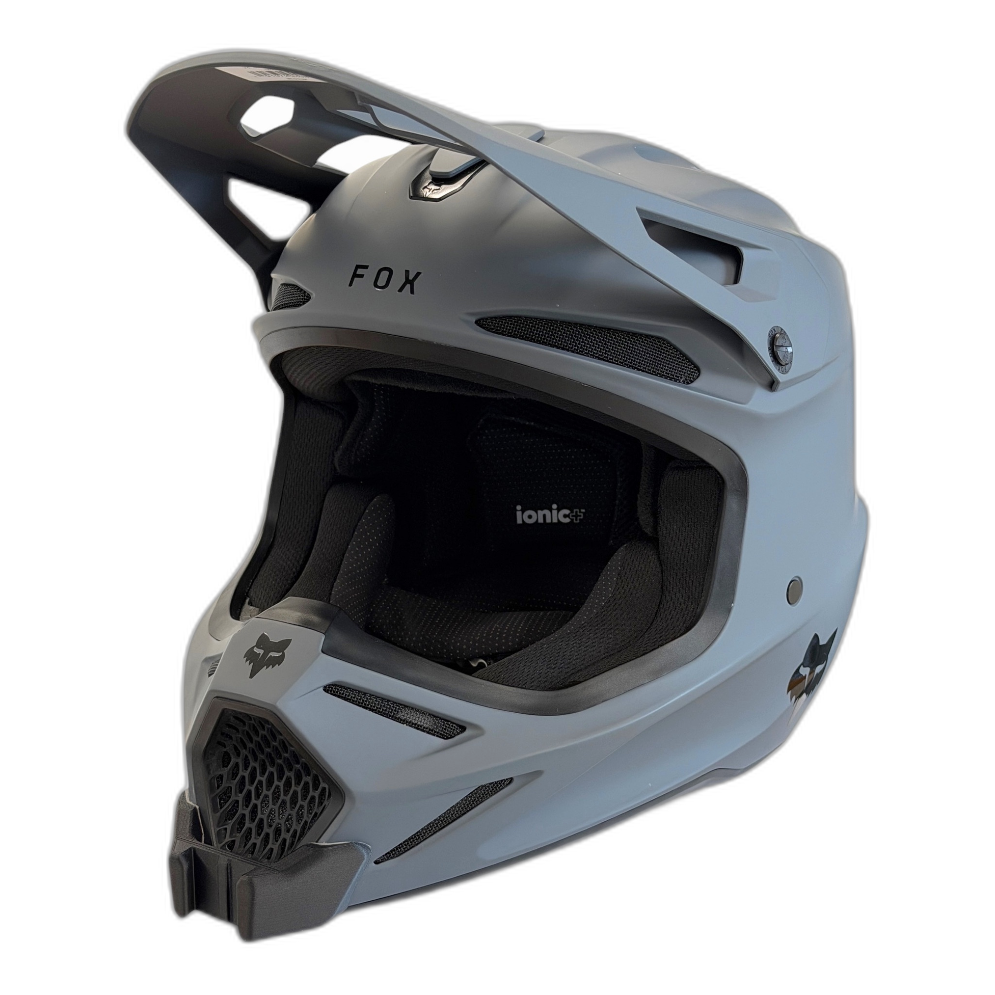 Casco FOX V3 con el soporte de mentonera RiderMounts instalado