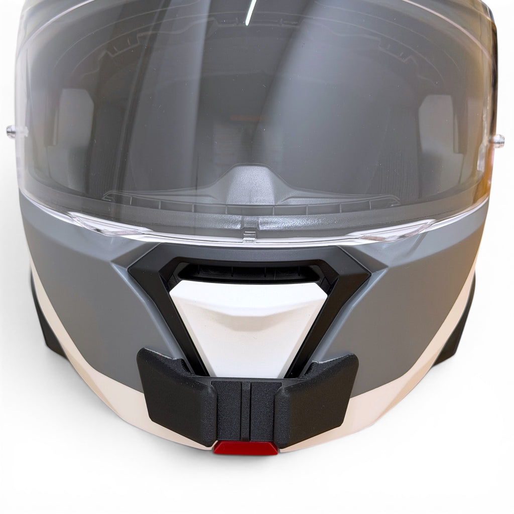 Vista frontal del casco HJC i91 con el soporte de mentonera RiderMounts montado
