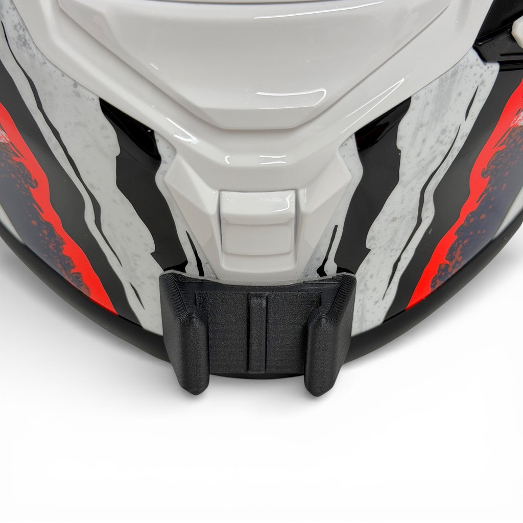Vista frontal del casco HJC RPHA 1 con el soporte de mentonera RiderMounts montado