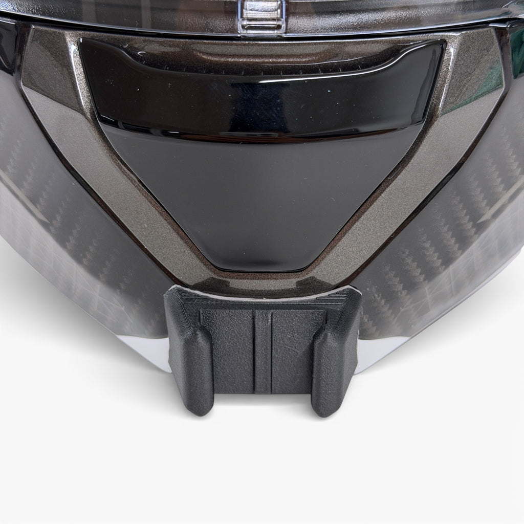 Vista frontal del casco HJC RPHA 91 con el soporte de mentonera RiderMounts montado