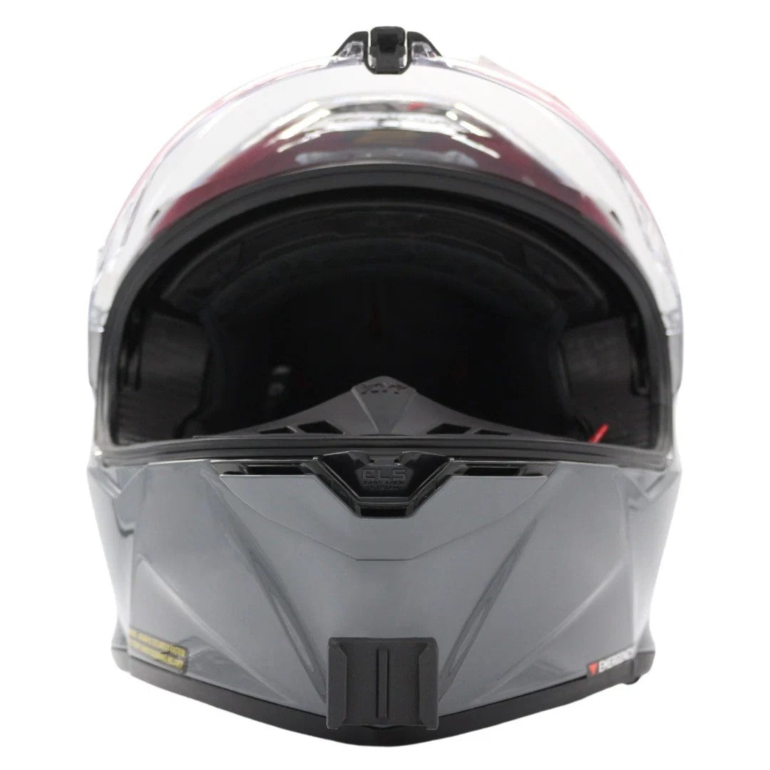 Vista frontal del casco KYT R2R con el soporte de mentonera RiderMounts montado