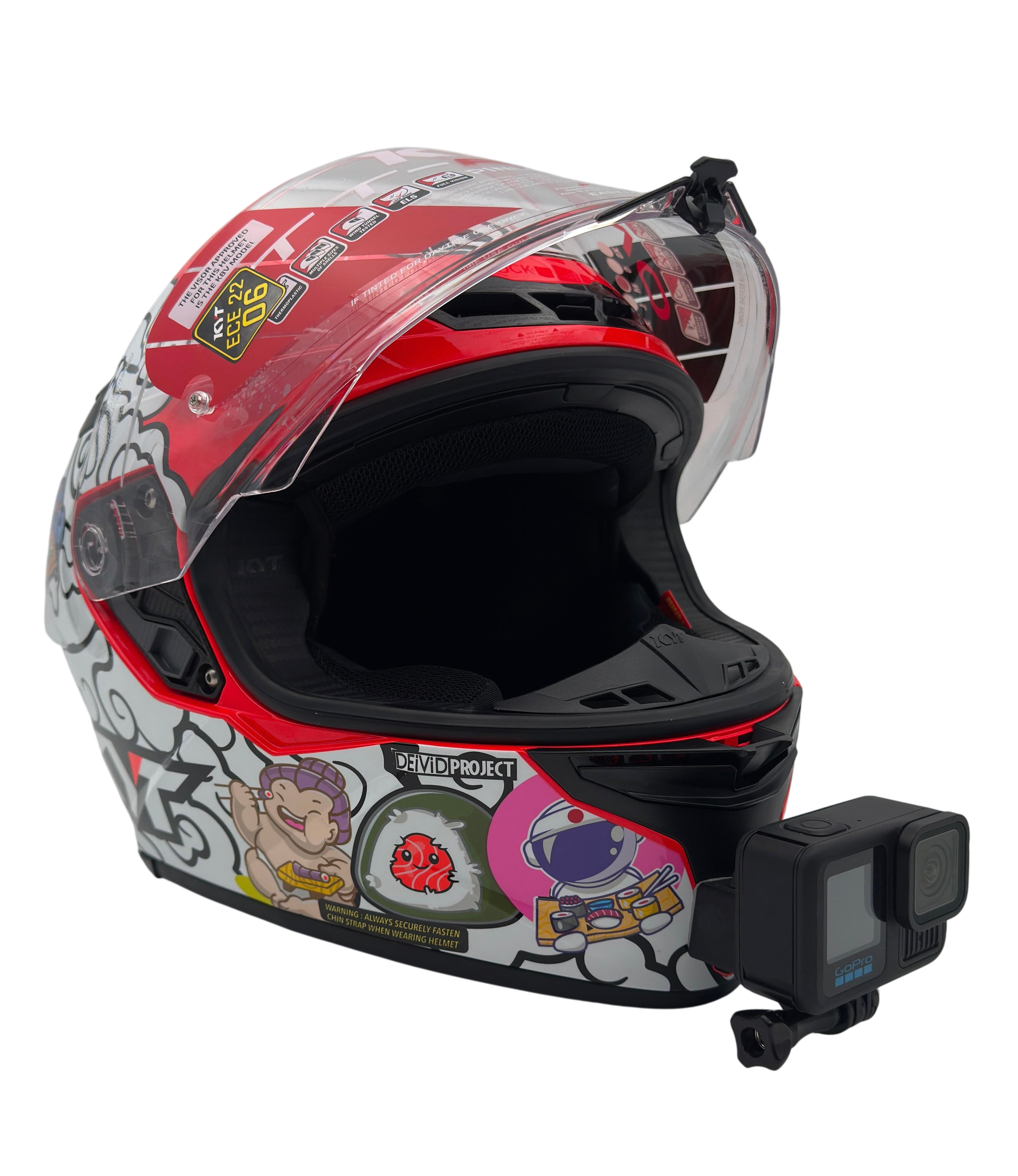 Casco KYT TT-REVO con soporte de mentonera RiderMounts y cámara de acción montada