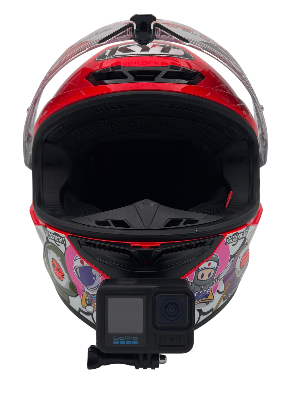 Soporte de mentonera RiderMounts en el casco KYT TT-REVO visto desde otro ángulo