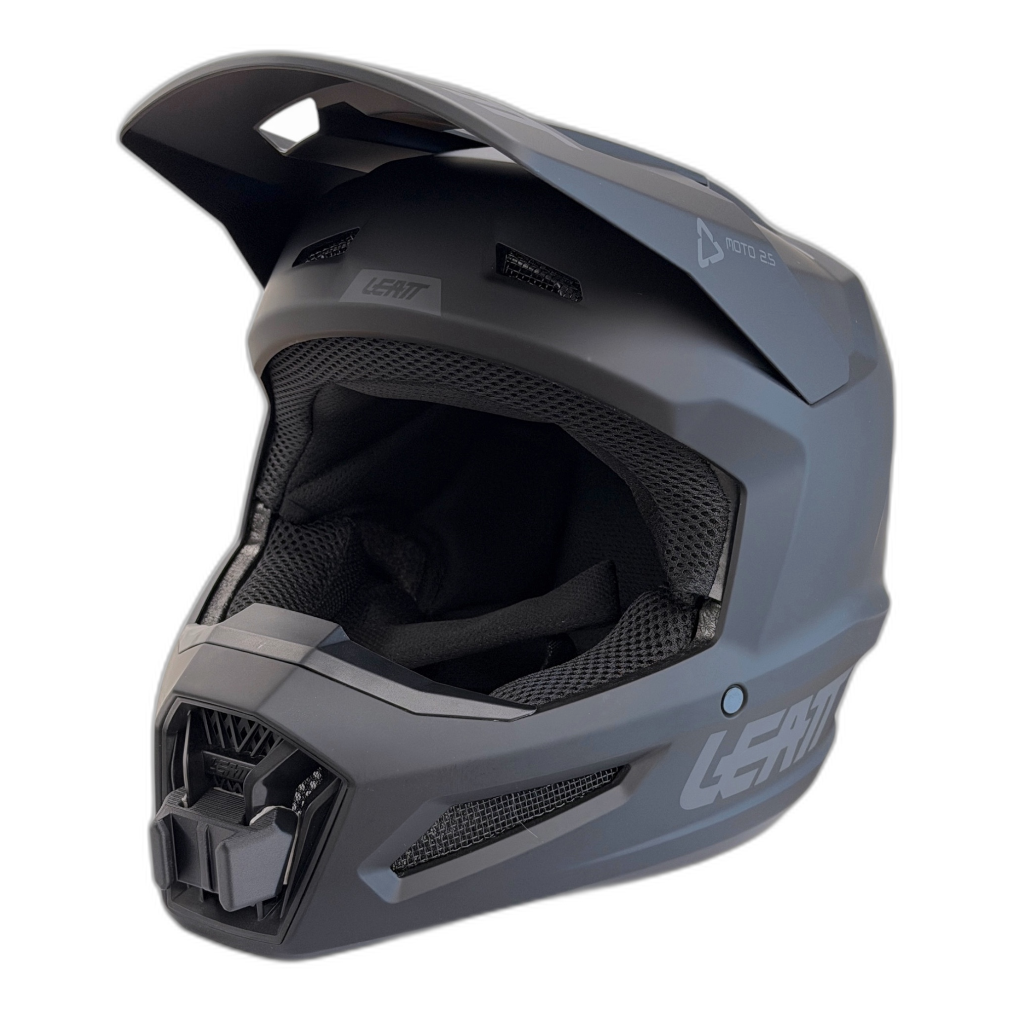 Casco LEATT 2.5 con el soporte de mentonera RiderMounts instalado