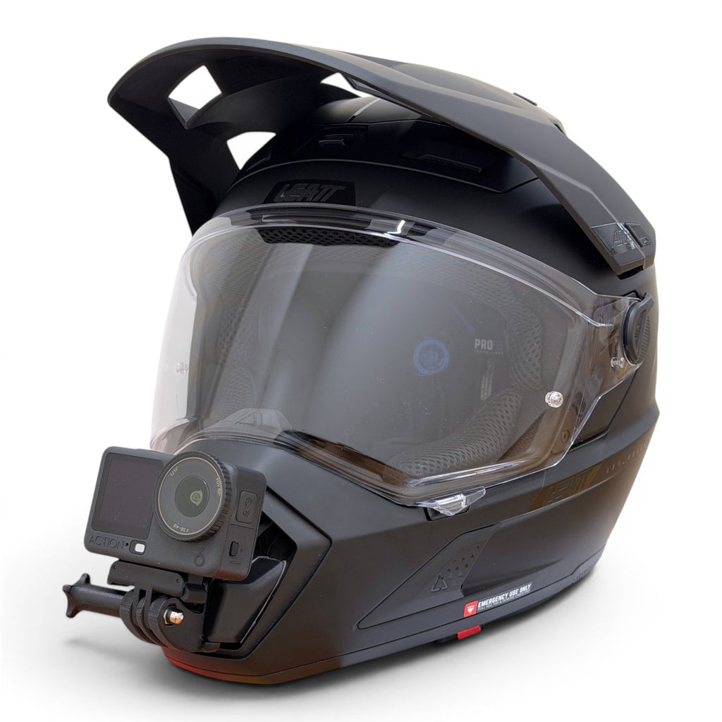 Casco LEATT ADV 7.5 con soporte de mentonera RiderMounts y cámara de acción montada