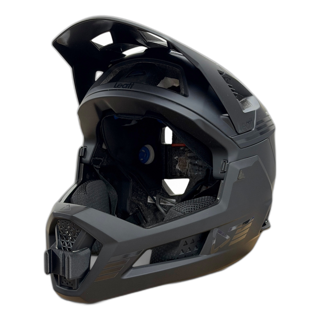 Casco LEATT ENDURO 4.0 con el soporte de mentonera RiderMounts instalado