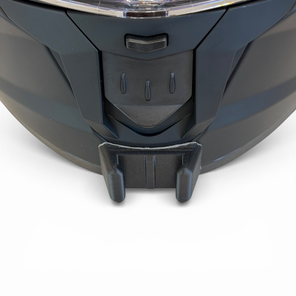 Vista frontal del casco LS2 STREAM 2 FF808 con el soporte de mentonera RiderMounts montado