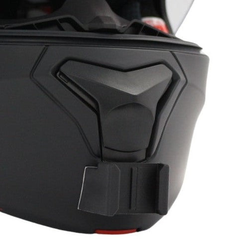 Primer plano del soporte de mentonera RiderMounts en la barbilla del casco MT HELMETS GENESIS SV