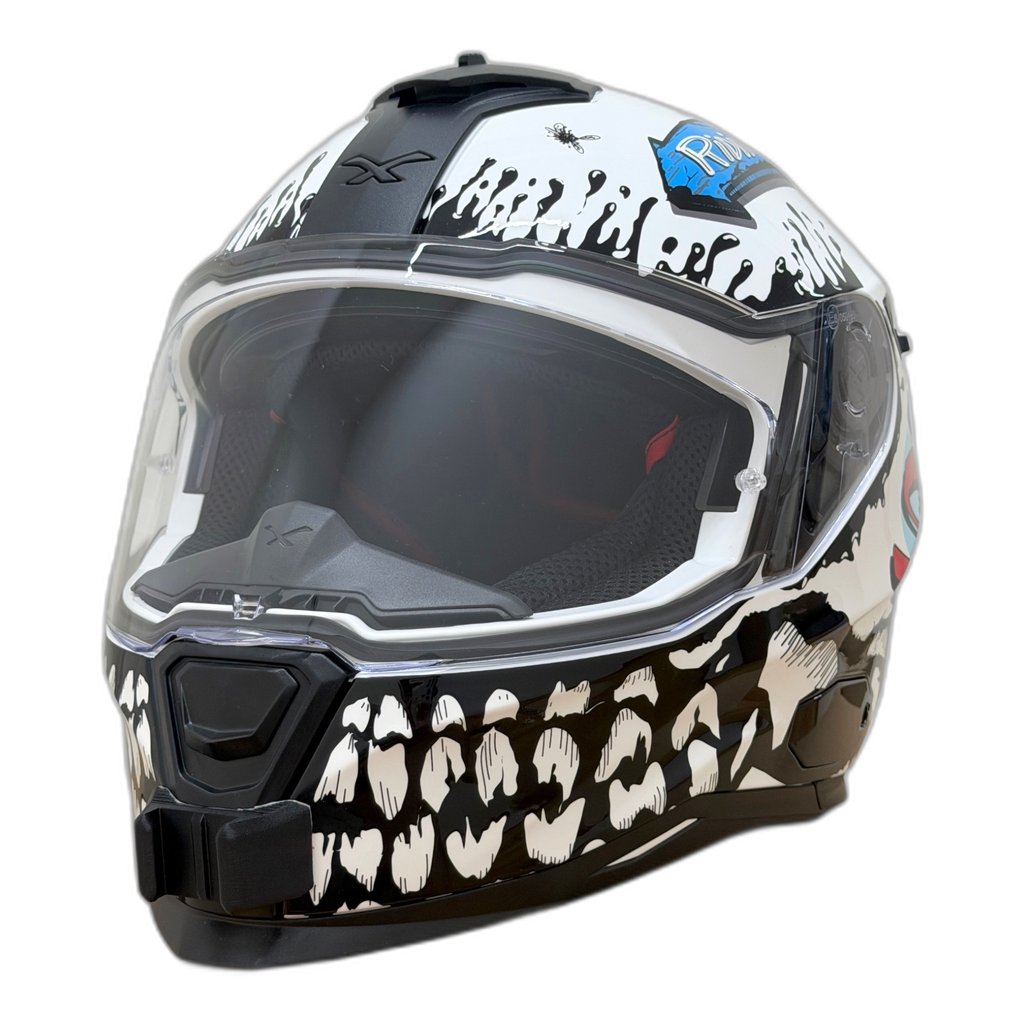 Casco NEXX SX.100 con el soporte de mentonera RiderMounts instalado