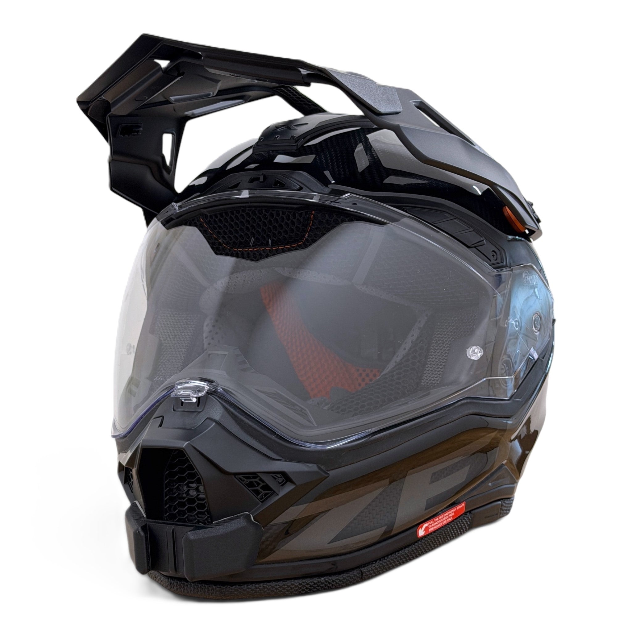 Casco NEXX X.RALLY con el soporte de mentonera RiderMounts instalado