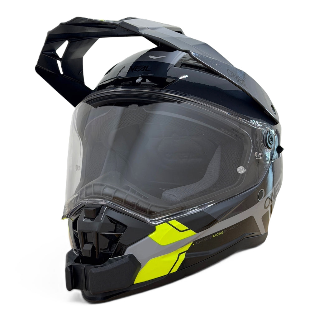 Casco O'NEAL D-SRS 2026 con el soporte de mentonera RiderMounts instalado