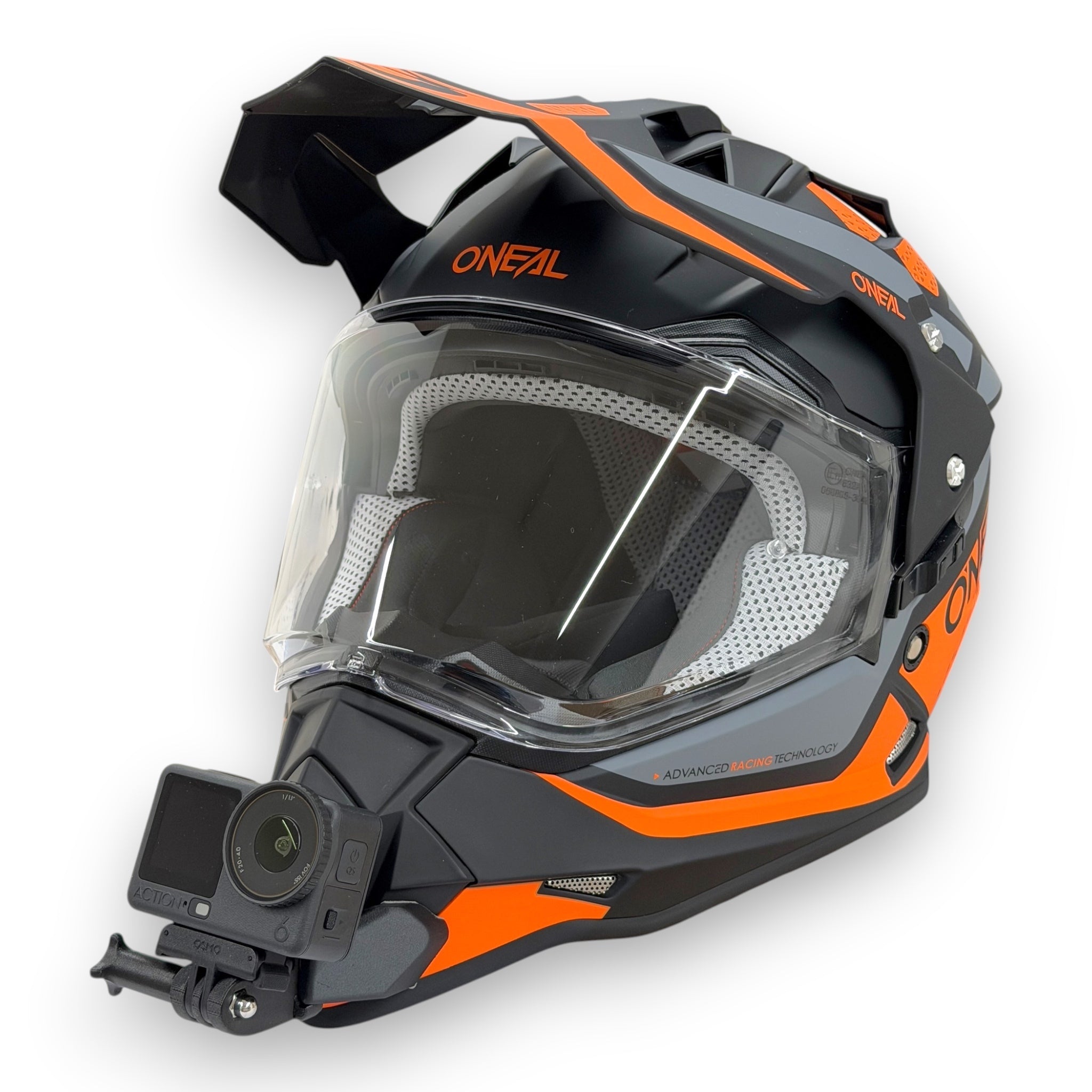 Casco O'NEAL SIERRA con soporte de mentonera RiderMounts y cámara de acción montada