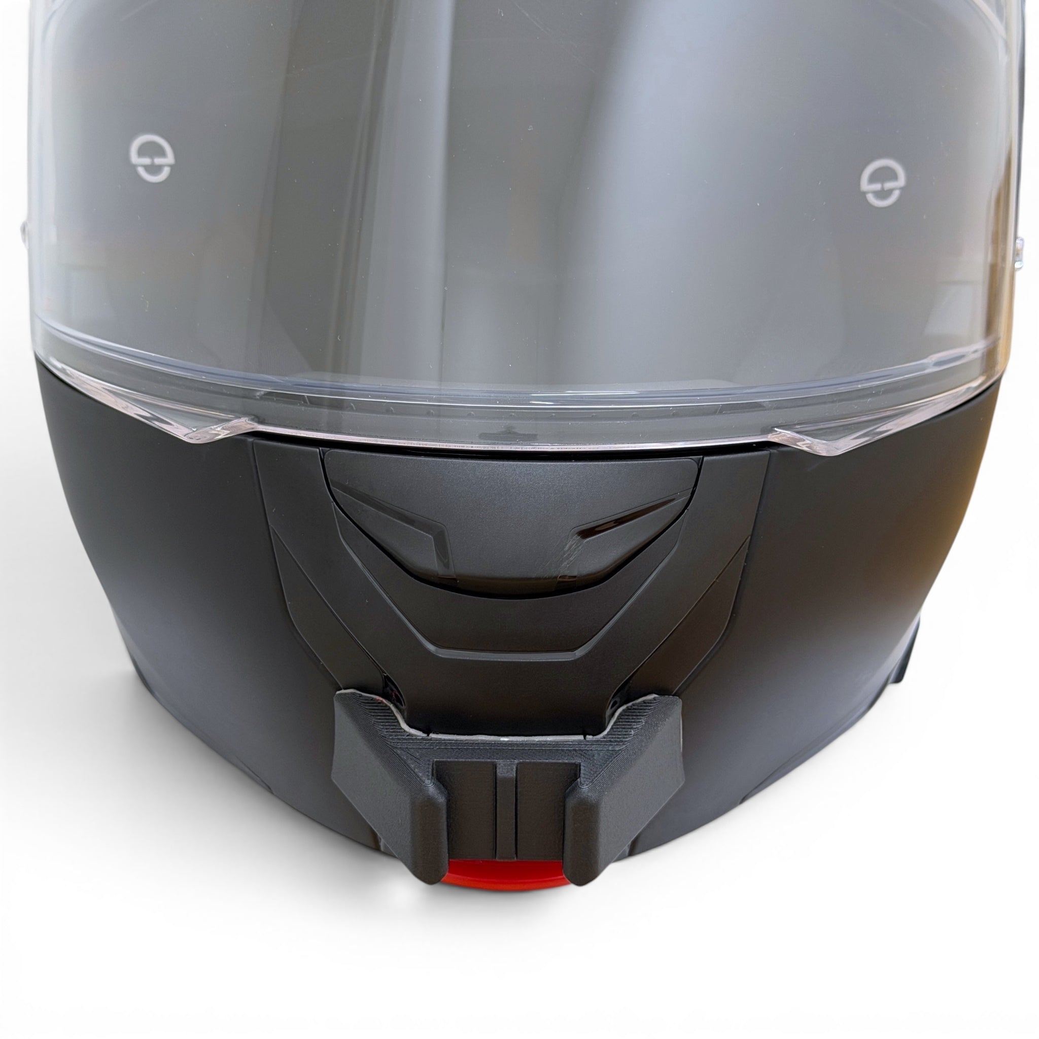 Vista frontal del casco SCHUBERTH CONCEPT con el soporte de mentonera RiderMounts montado