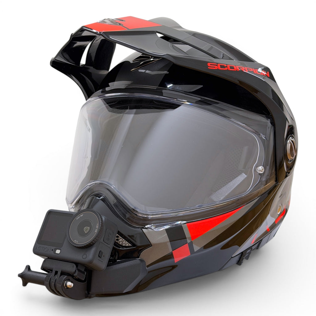 Casco SCORPION ADX 2 con soporte de mentonera RiderMounts y cámara de acción montada