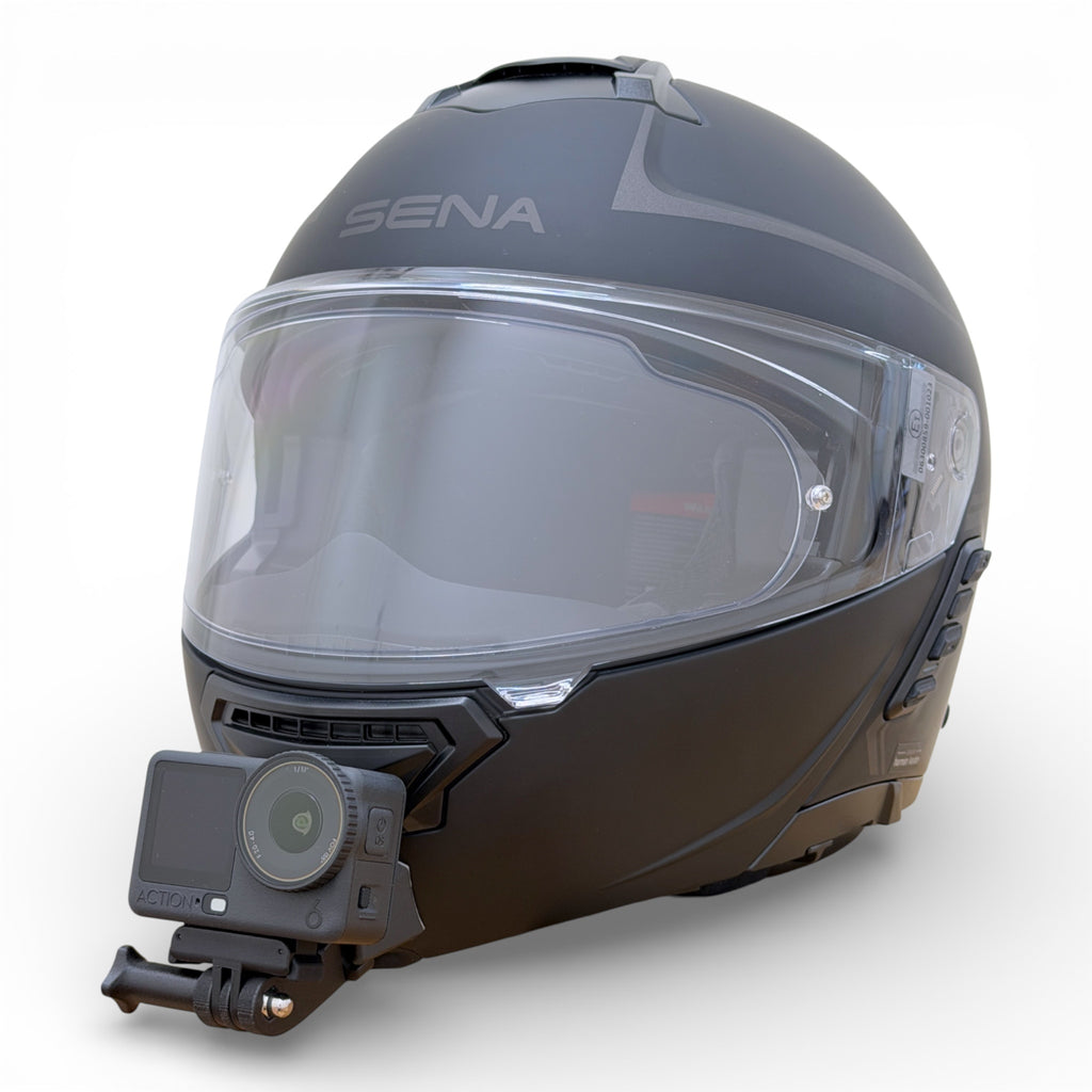 Casco SENA IMPULSE con soporte de mentonera RiderMounts y cámara de acción montada