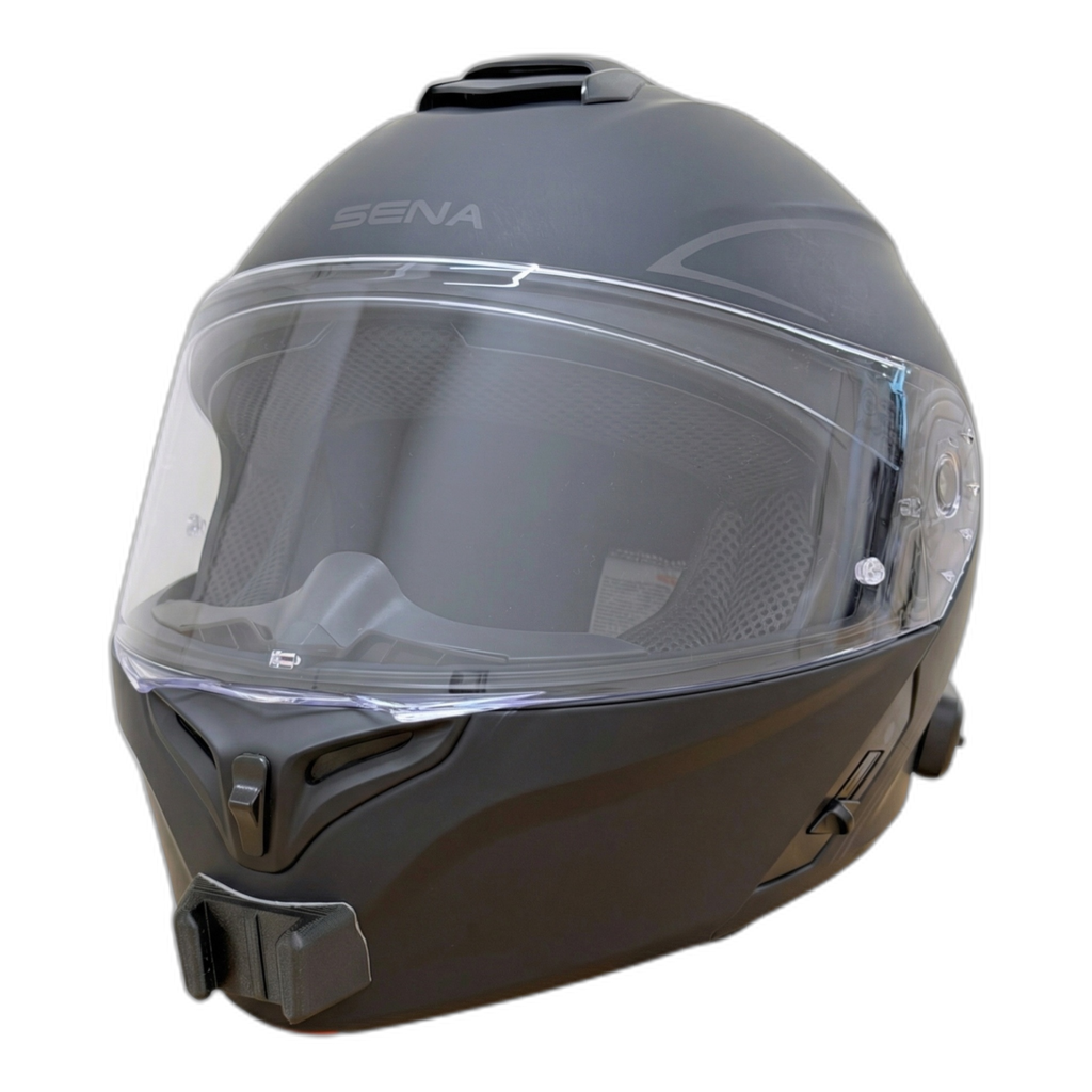 Casco SENA OUTRUSH R con el soporte de mentonera RiderMounts instalado