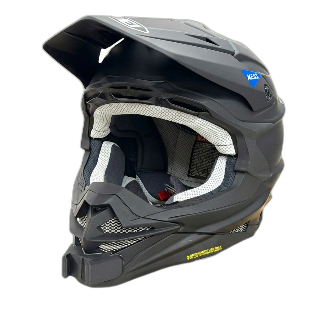 Casco SHOEI VFX-WR 06 con el soporte de mentonera RiderMounts instalado