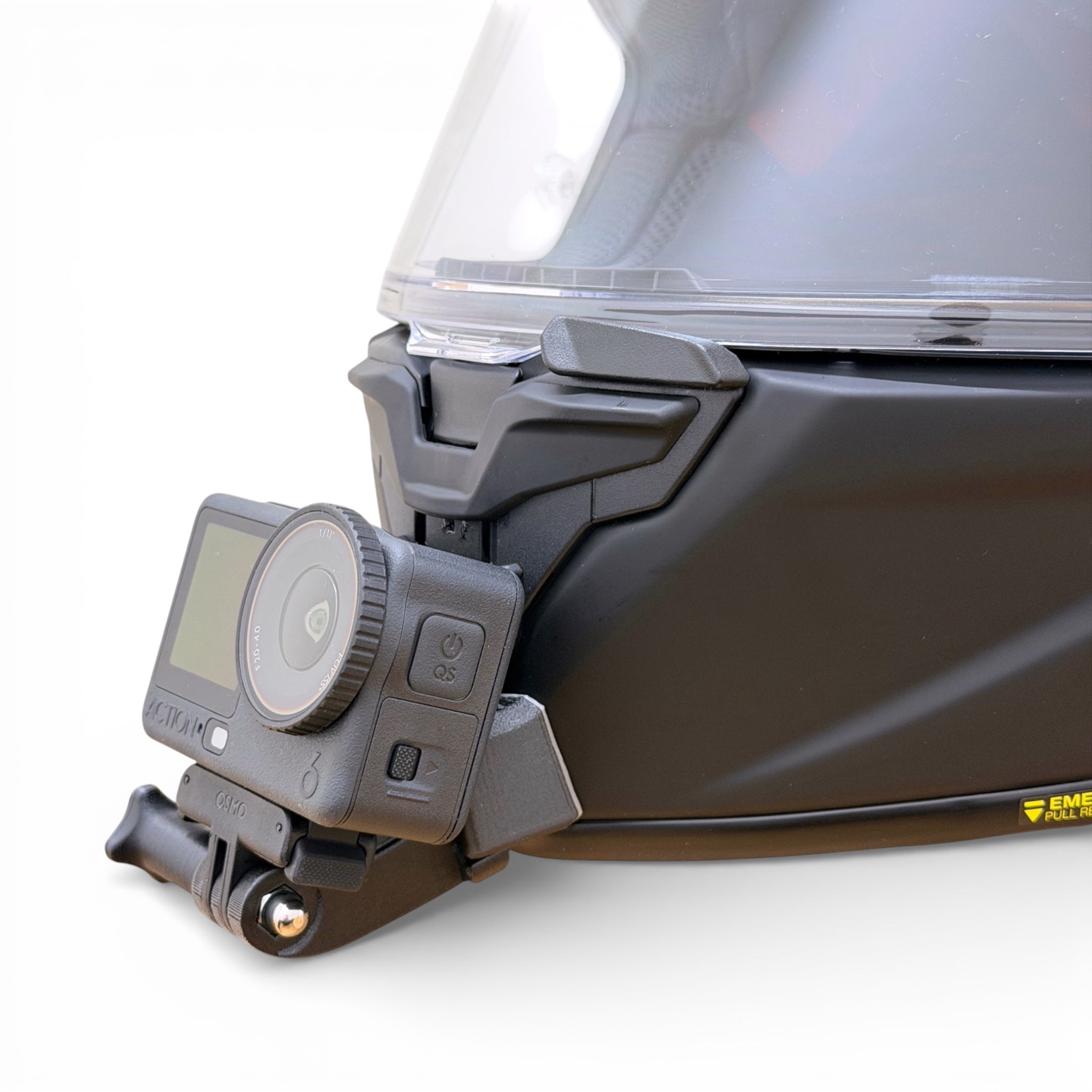 Soporte de mentonera RiderMounts en el casco SHOEI X-SPR PRO visto desde otro ángulo
